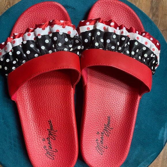 Authentic Disney Minnie Mouse Slides - Picture 2 of 10